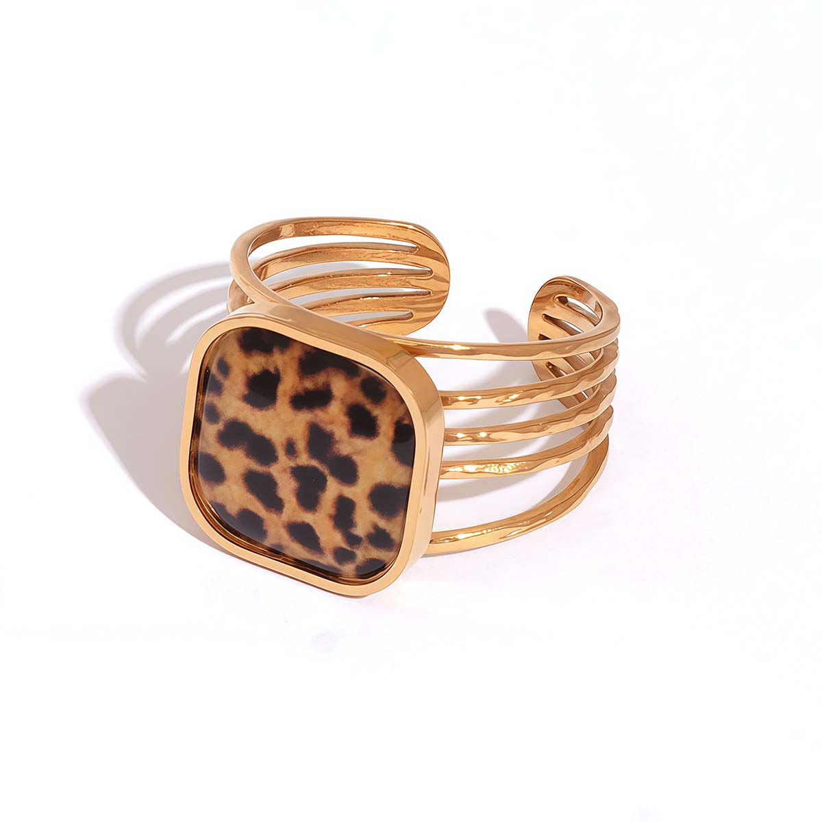 LEO ring