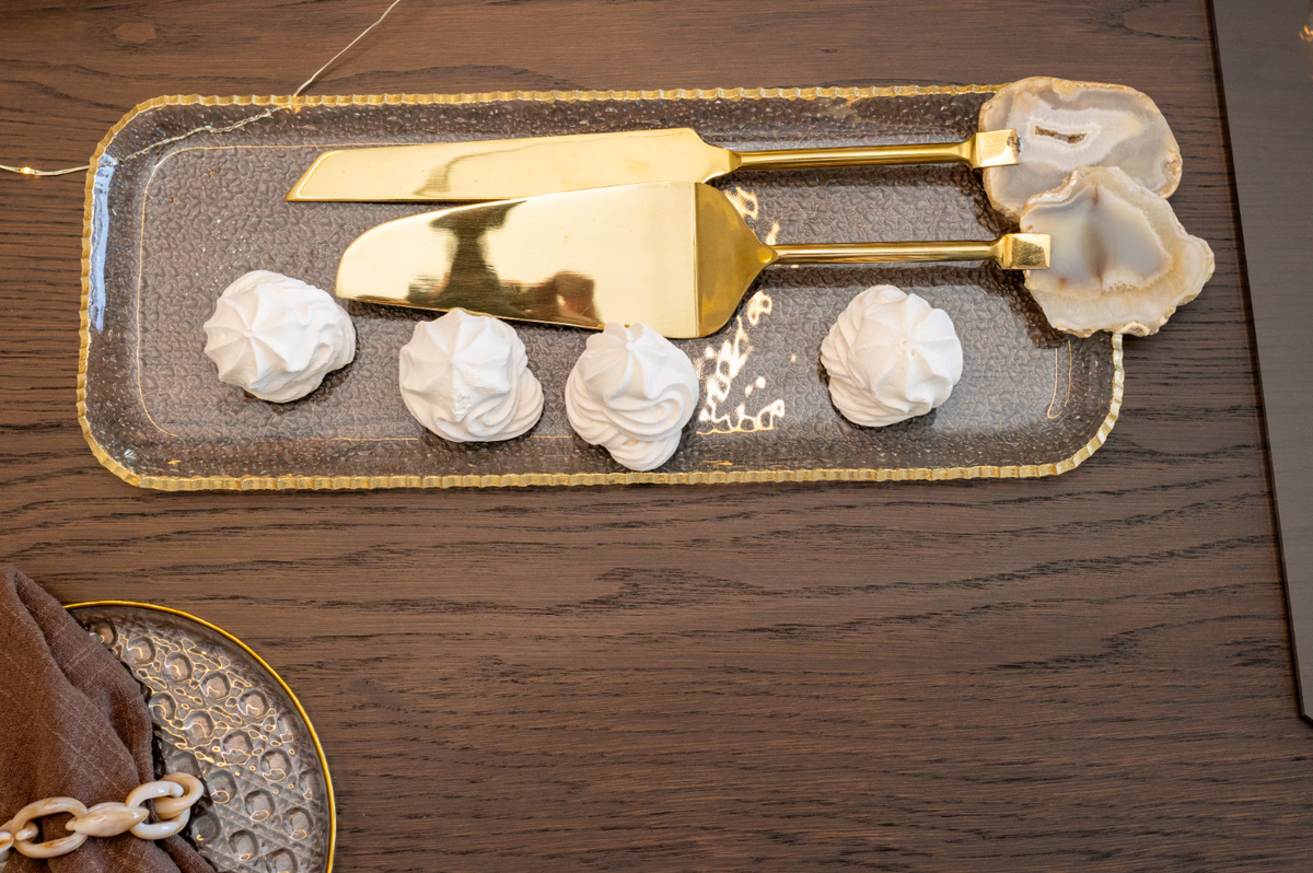 Gold-plated pie server and knife, beige agate stone