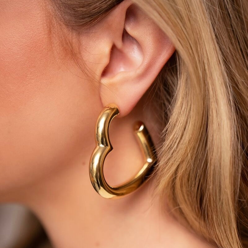 Maxi heart-shaped hoop earrings
