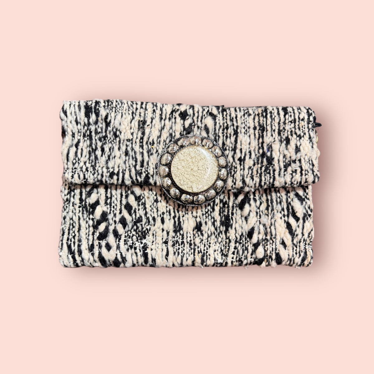Pochette inspirée d'un tapis, confectionnée à la main au Maroc – Pochette Tapis 006