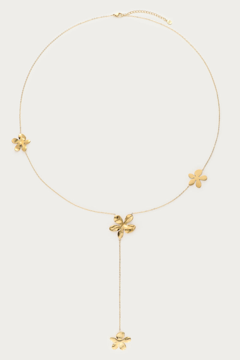Collier sautoir avec fleurs