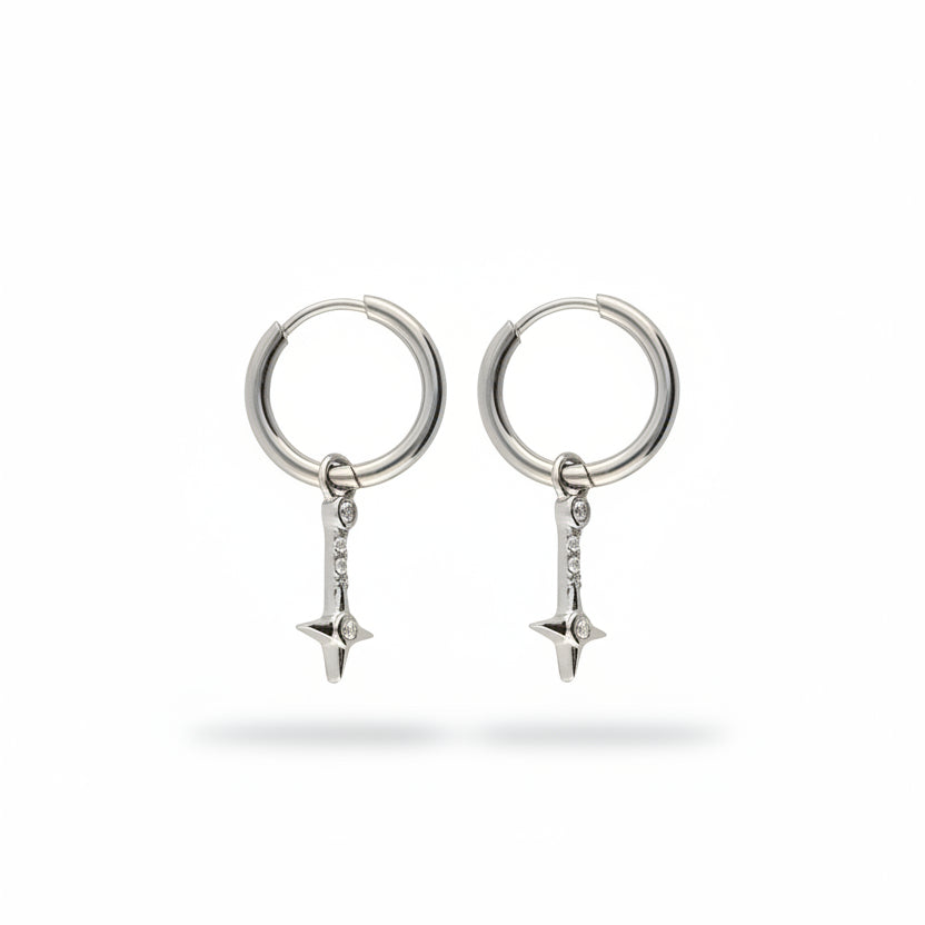 Boucles d'oreilles minimalistes Nomads avec étoile et strass