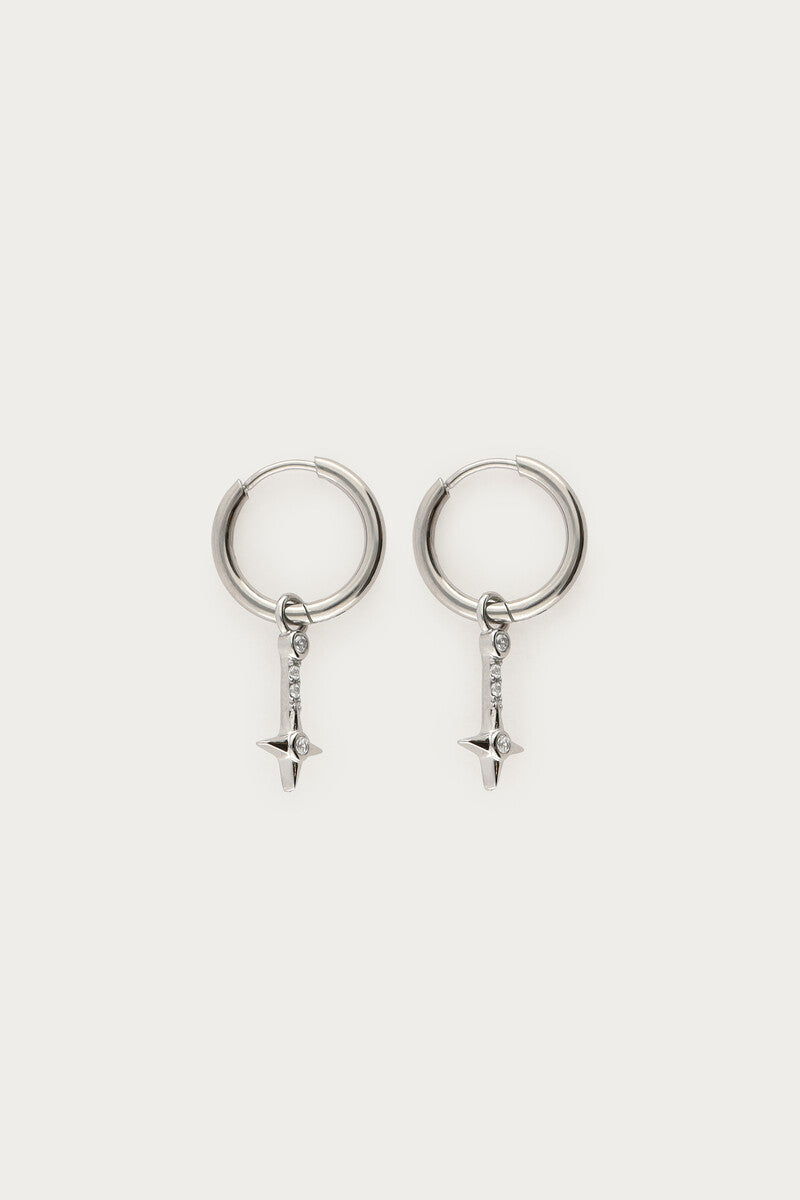Boucles d'oreilles minimalistes Nomads avec étoile et strass
