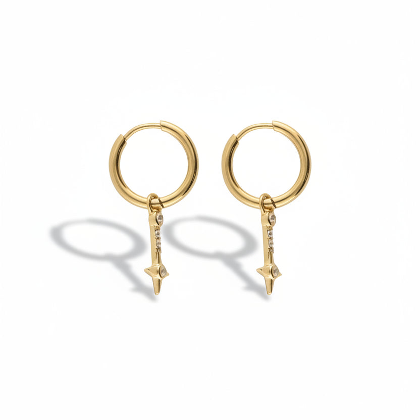 Boucles d'oreilles minimalistes Nomads avec étoile et strass