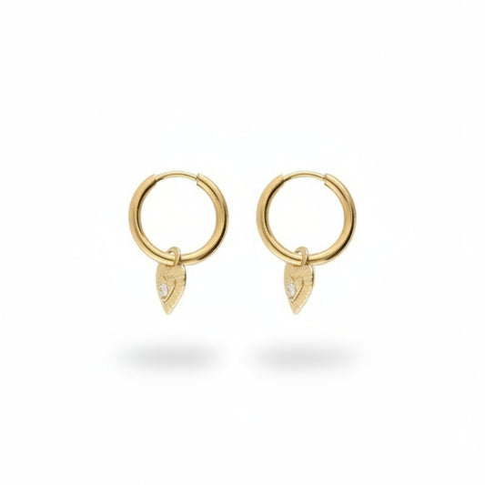 Boucles d'oreilles minimalistes Nomads avec petit cœur