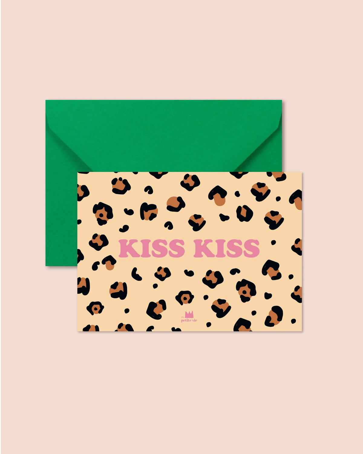 Carte Kiss Kiss A6 imprimé léopard de Ma Petite Vie avec son enveloppe verte