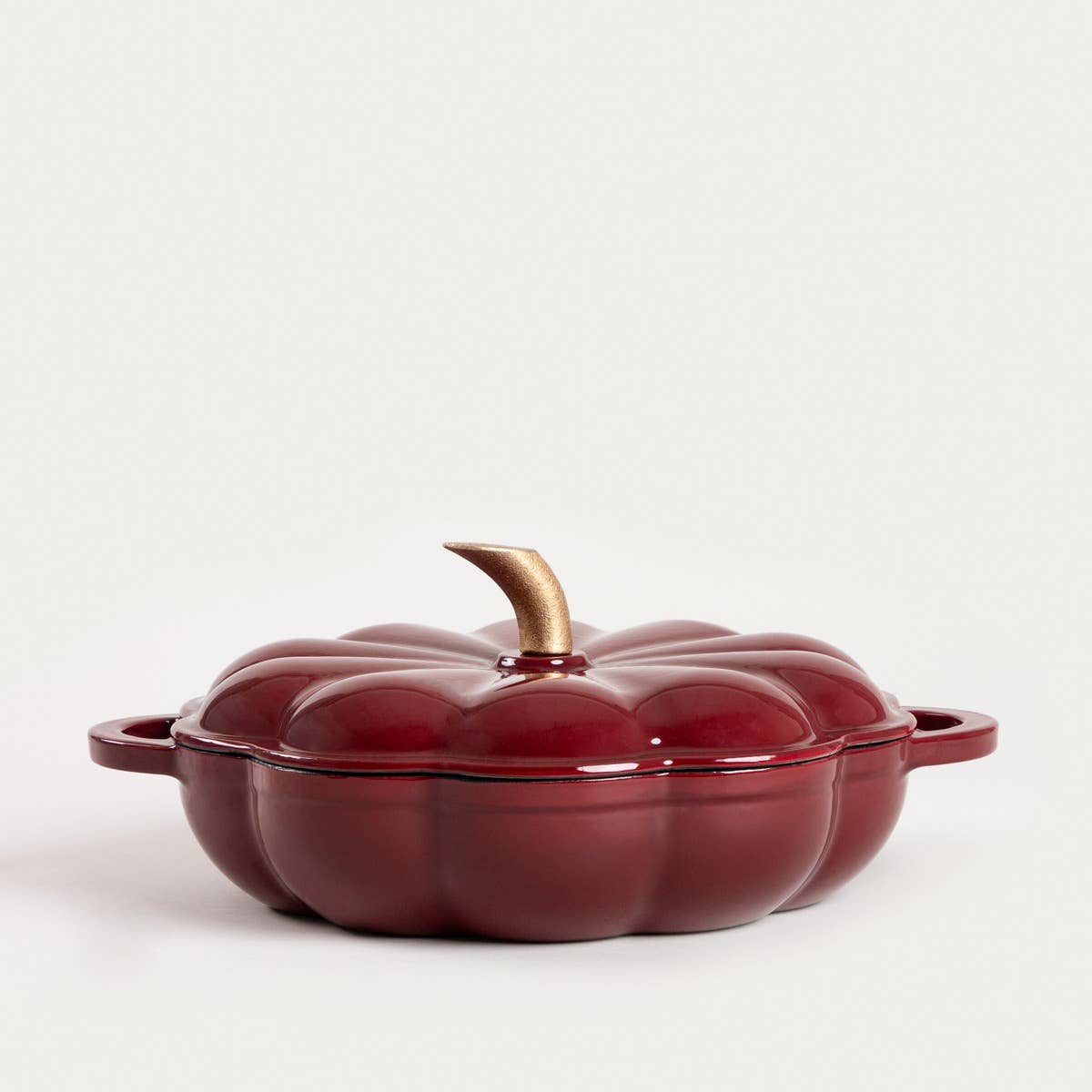 PRECOMMANDE - Cocotte citrouille en fonte bordeaux 1,5 L