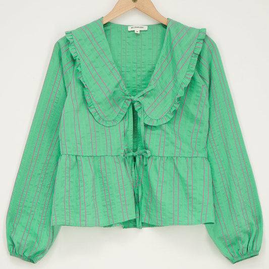 Blouse à rayures vertes avec nœud