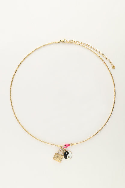 Collier Candy avec charms et fermoir rose