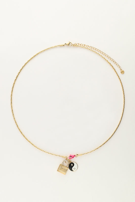 Collier Candy avec charms et fermoir rose