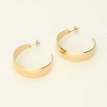 Grandes créoles style années 90