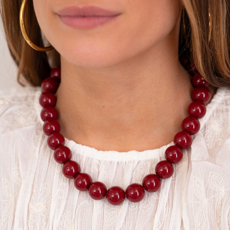 Collier bordeaux avec perles fantaisie massives