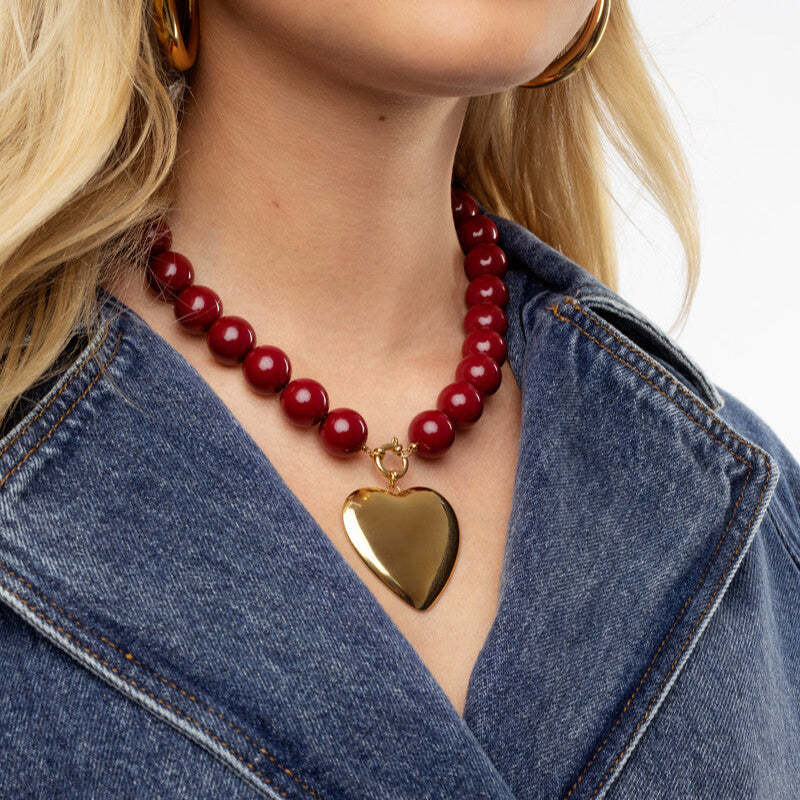 Collier de perles bordeaux rondes
