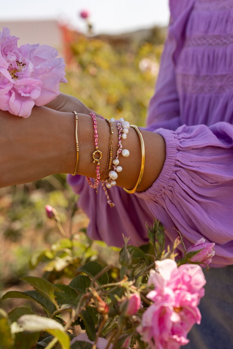 Shiny bangle bracelet