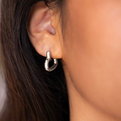 Boucles d'oreilles avec petit cœur ouvert