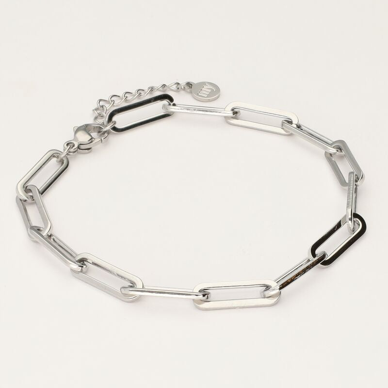 Bracele