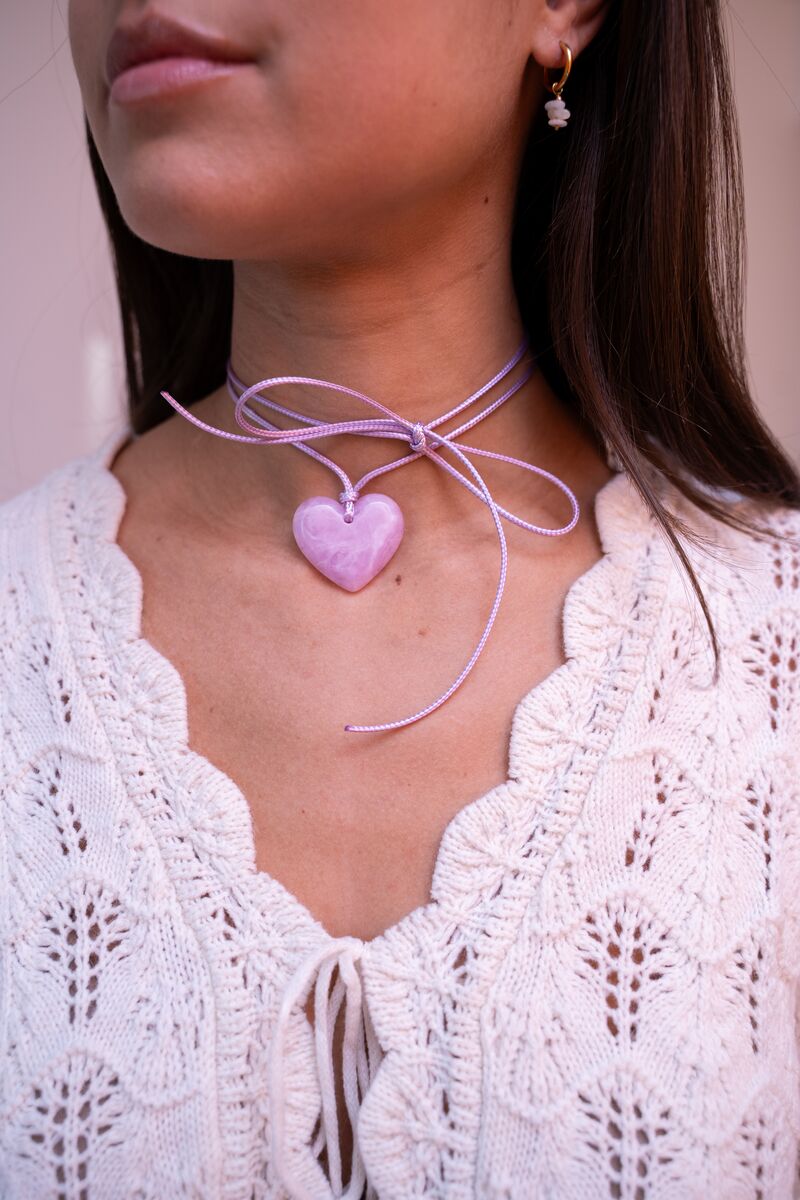 Collier Océan en corde avec coeur lilas