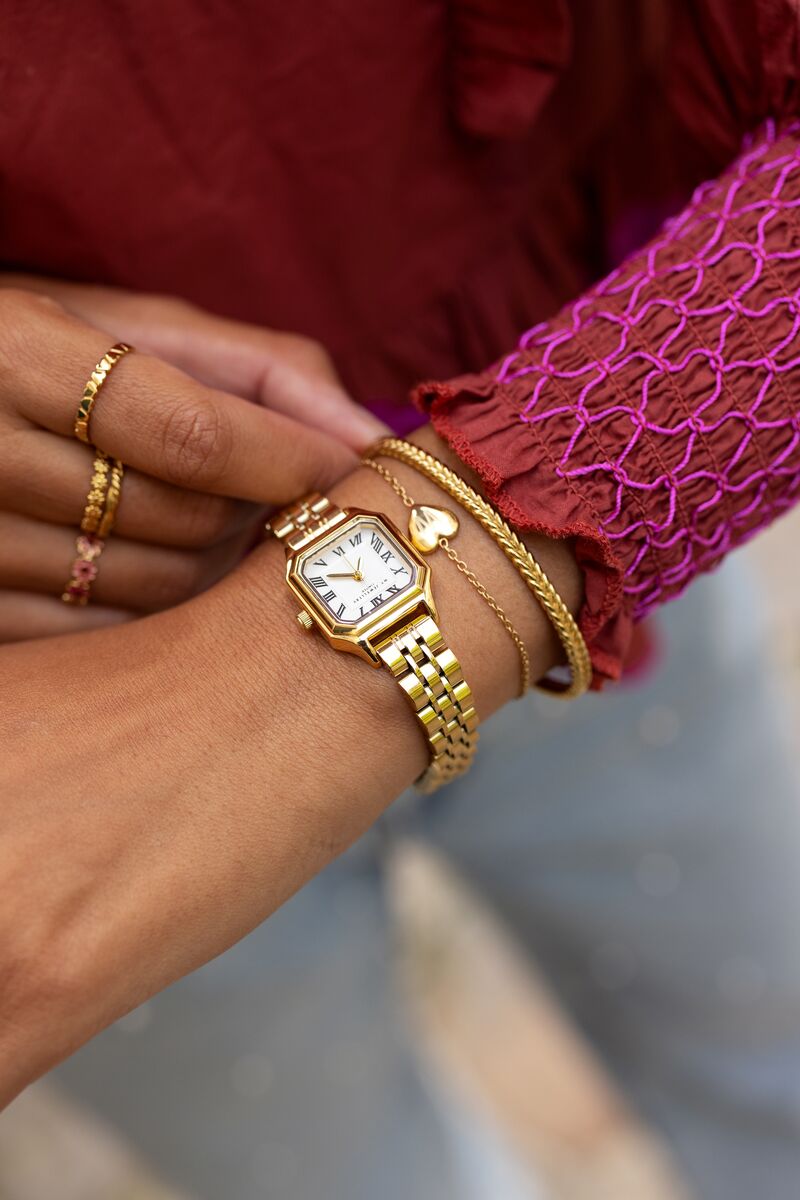 Vintage watch with link bracelet