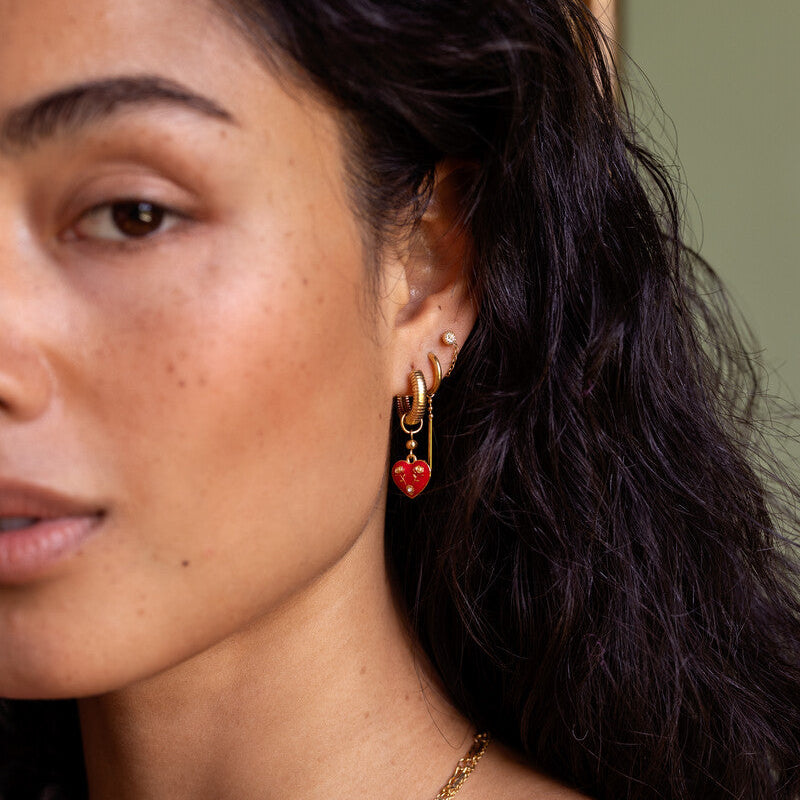 Boucles d'oreilles Mystic avec cœur rouge