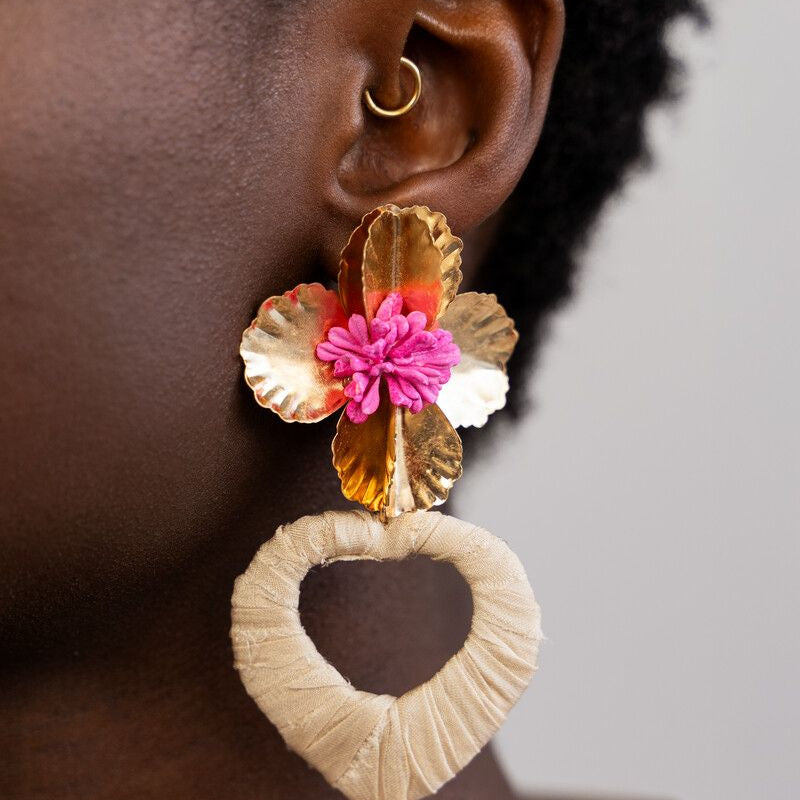 Boucles d'oreilles avec fleur et cœur