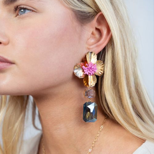 Boucles d'oreilles avec fleurs et pierres