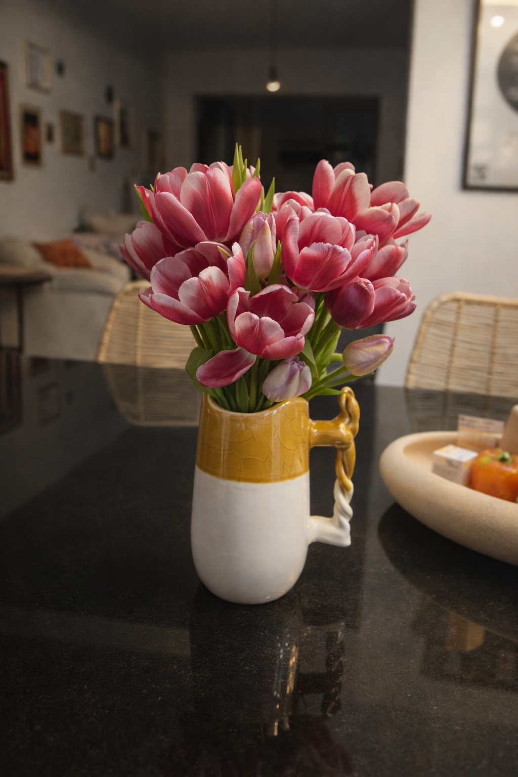 Carafe with braided handle, GIALLA