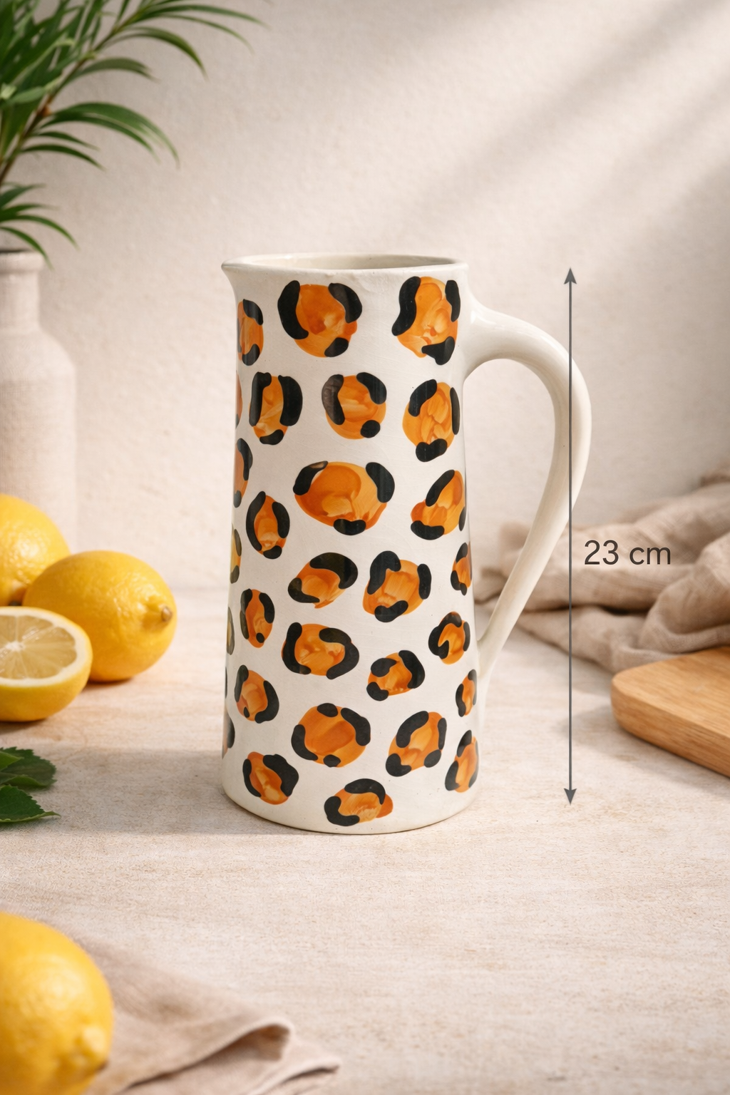 LEO orange carafe