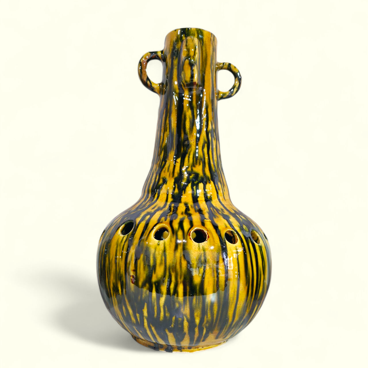 Vase Jaune à Trous