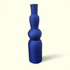 Vase sculptural bleu majorelle