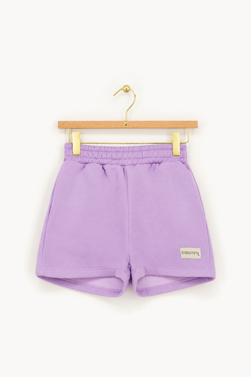 Lila shorts met embleem