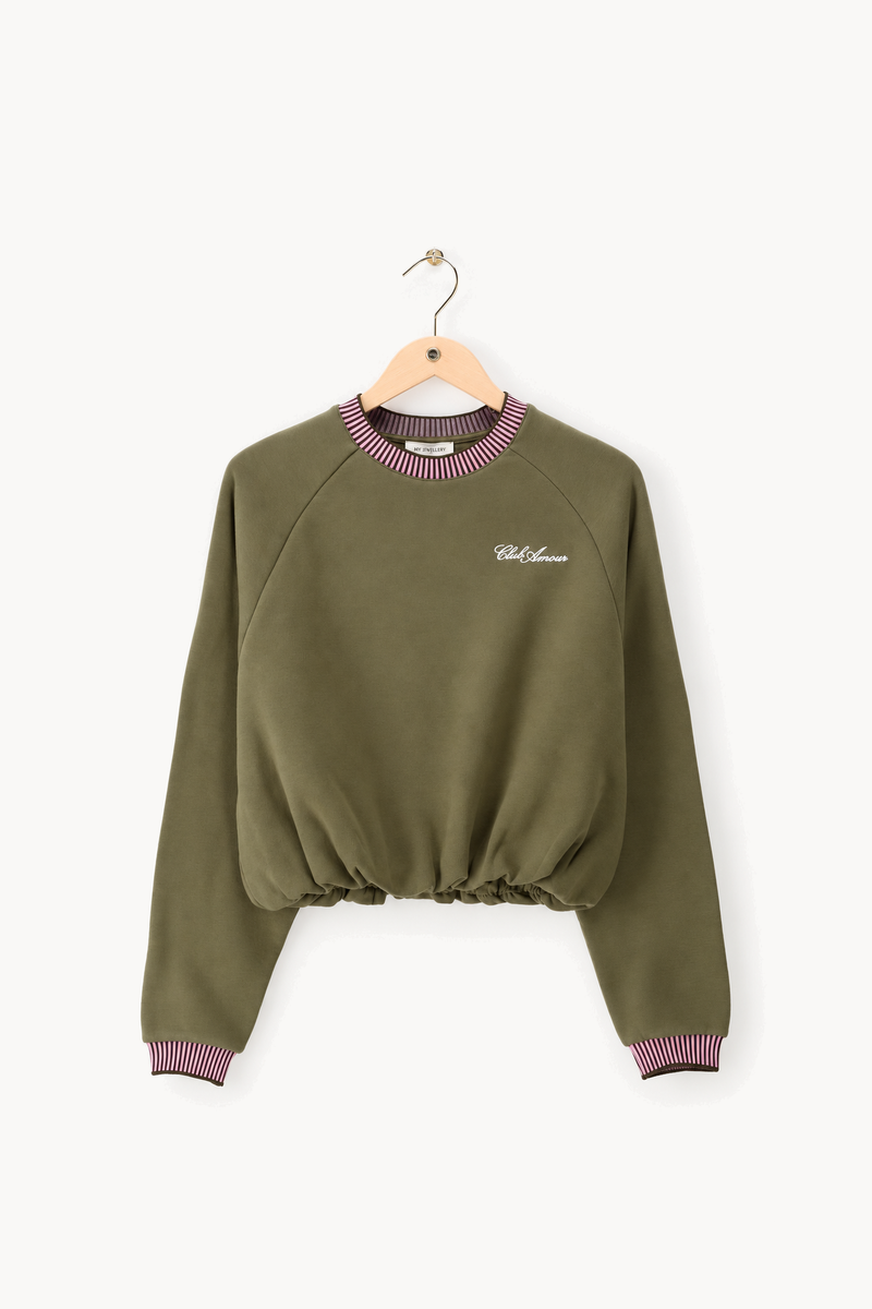 Groene sweater met rood contrast 'Club amour'