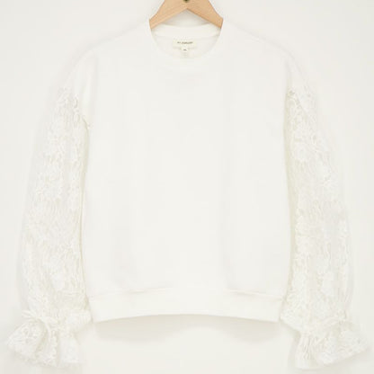 Sweat blanc à manches en dentelle